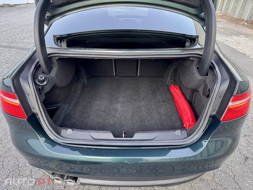 Jaguar XE 2.0 D R-Sport Aut.