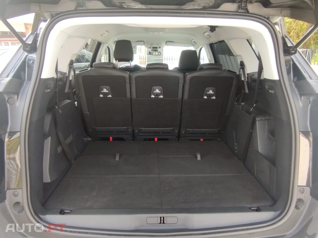 Peugeot 5008 1.2 PureTech Allure Grip Control