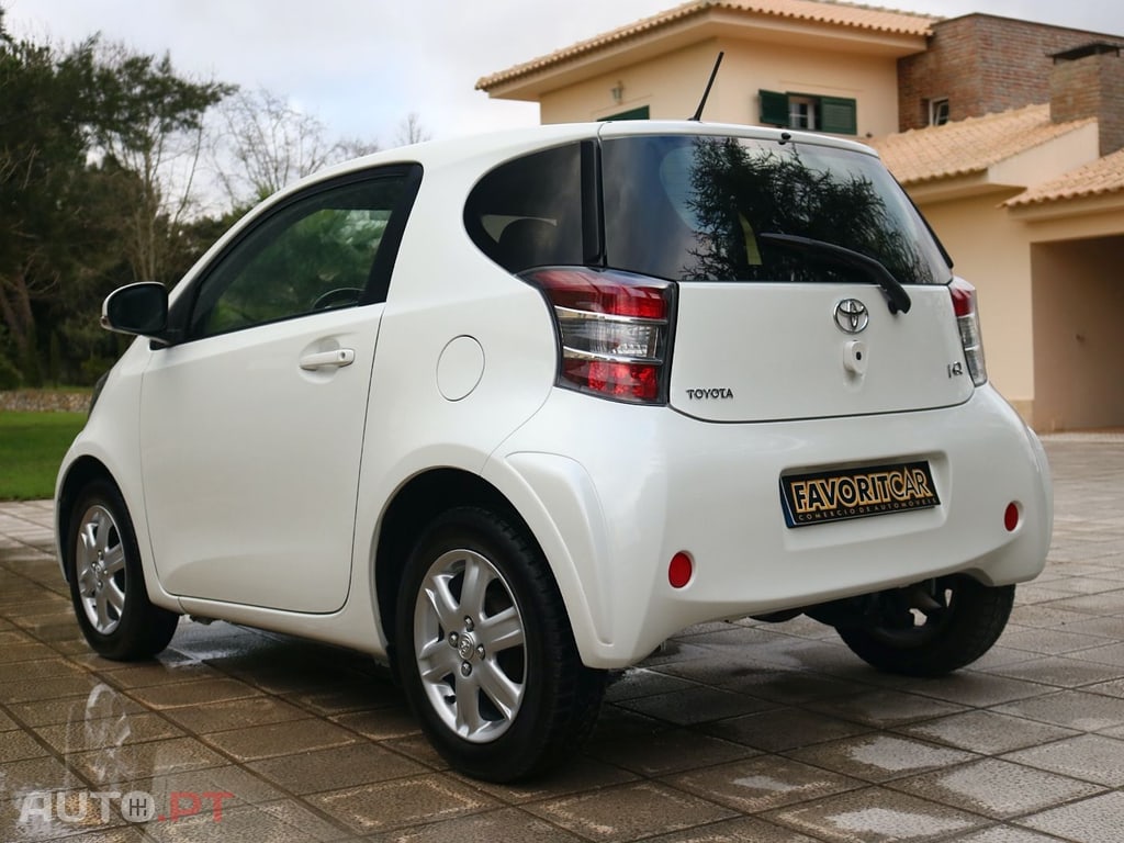 Toyota iQ 1.0 VVT-i Essential+AC