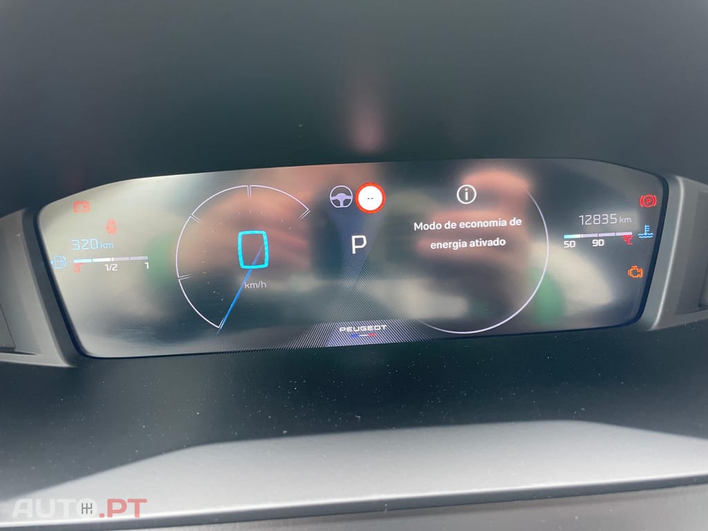 Peugeot 2008 1.2 Hybrid Allure e-DCS6