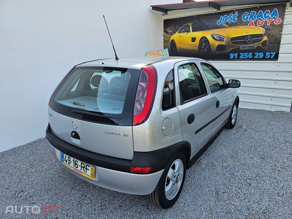 Opel Corsa 1.2 16V Confort