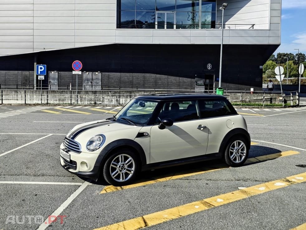 MINI Cooper Cooper Baker Street