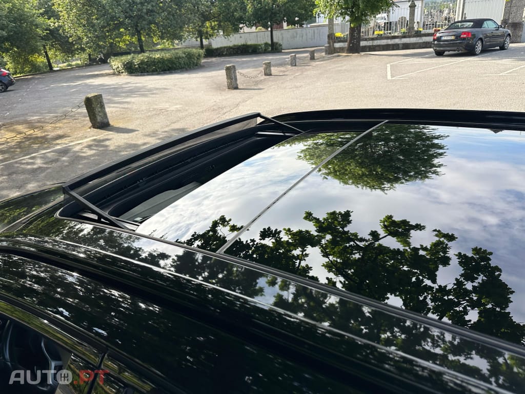 BMW 330 e Touring Pack Desportivo M Auto