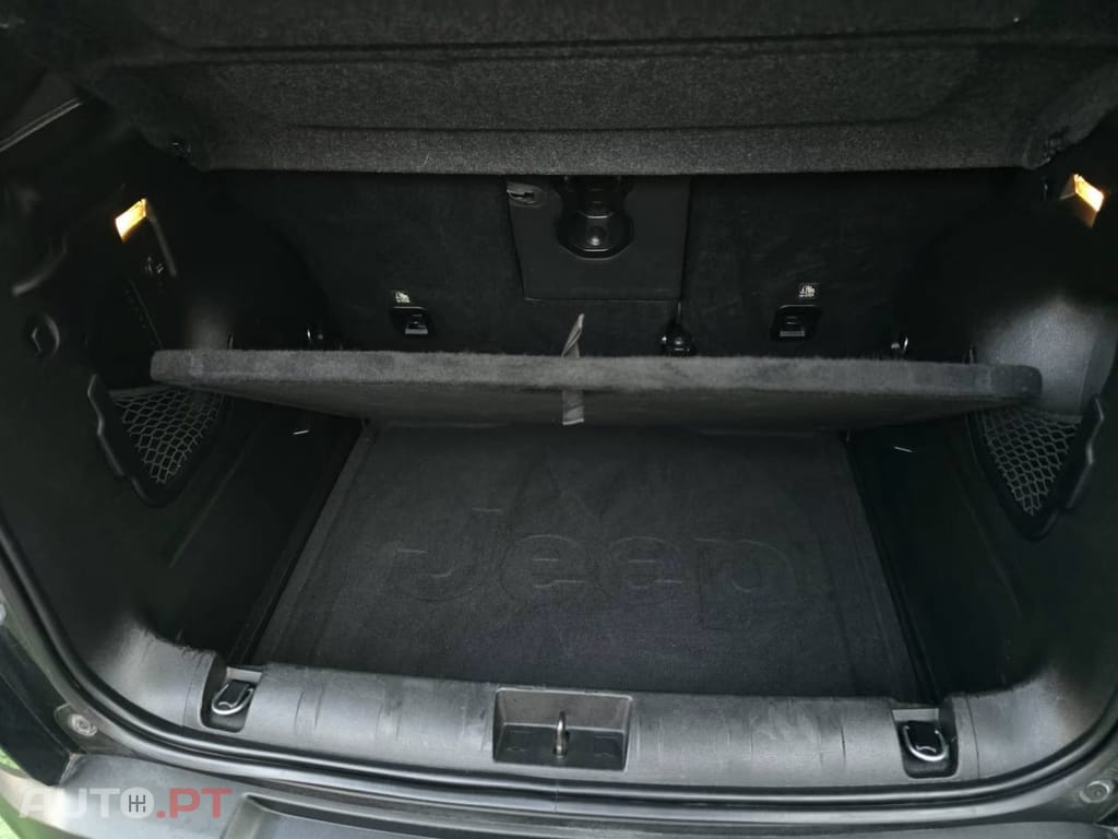 Jeep Renegade 1.6 MJD Night Eagle