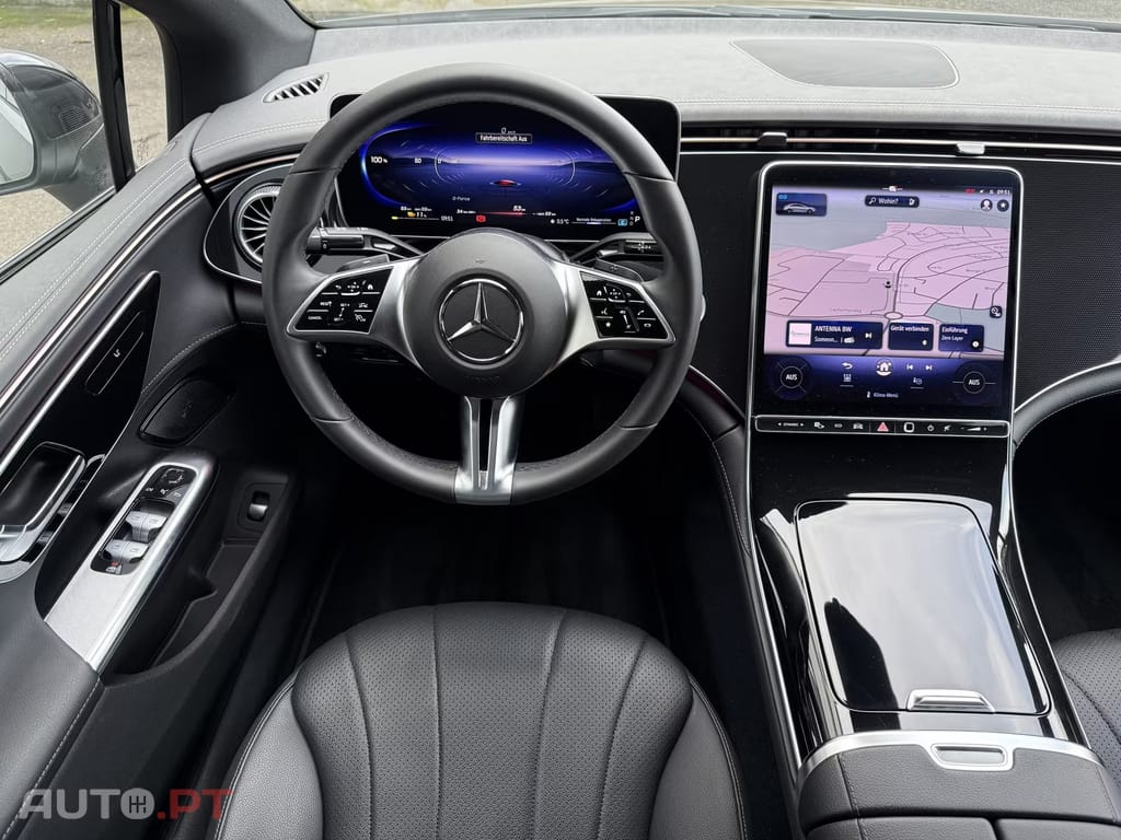 Mercedes-Benz EQE 300 