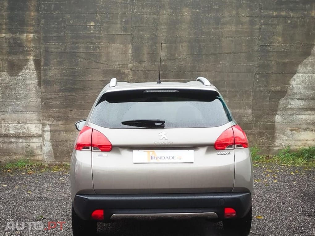 Peugeot 2008 1.2 PureTech Allure EAT6