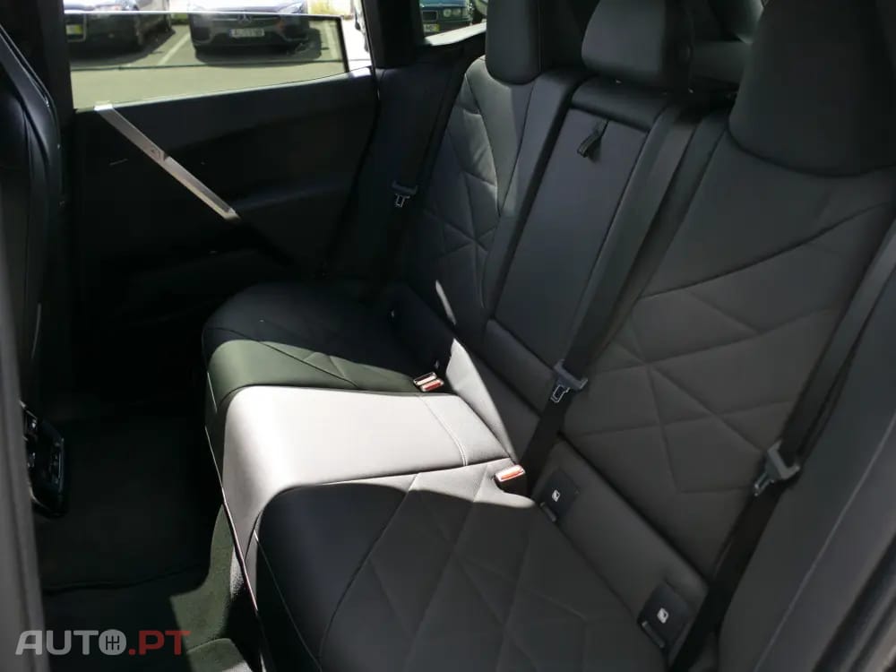 BMW iX xDrive 40 Pack Desportivo