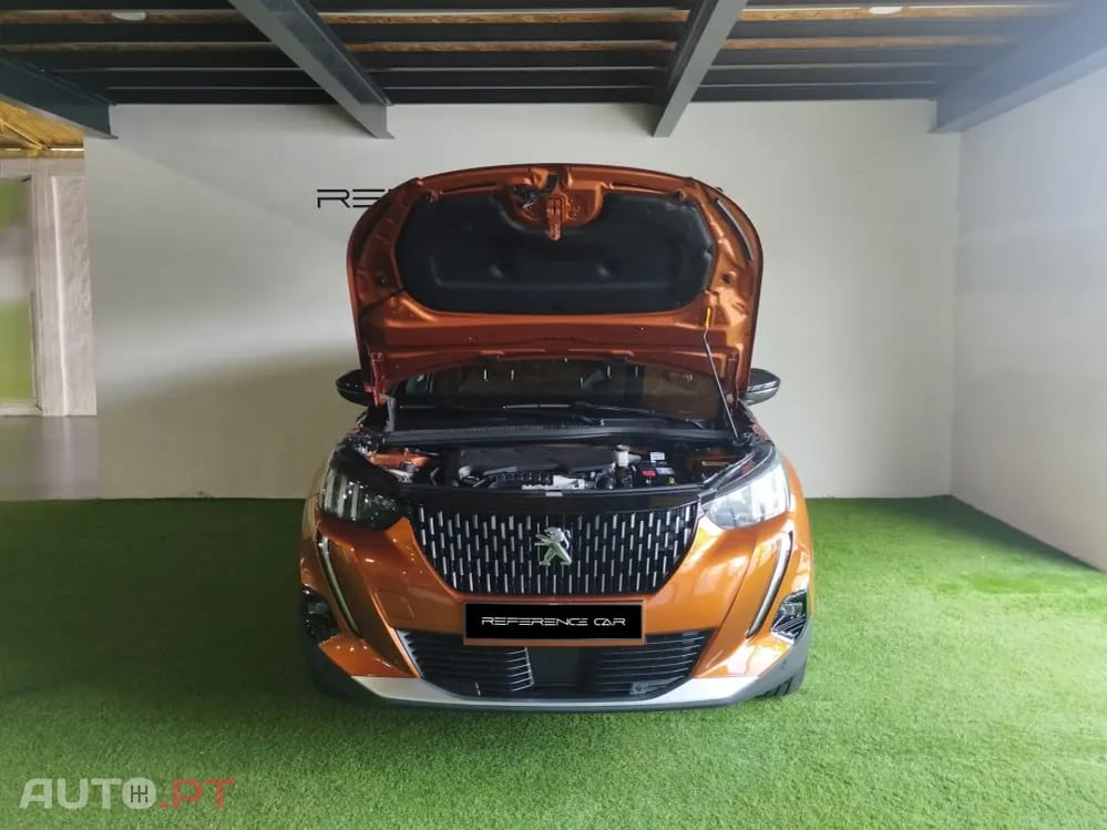 Peugeot 2008 1.2 PureTech GT EAT8