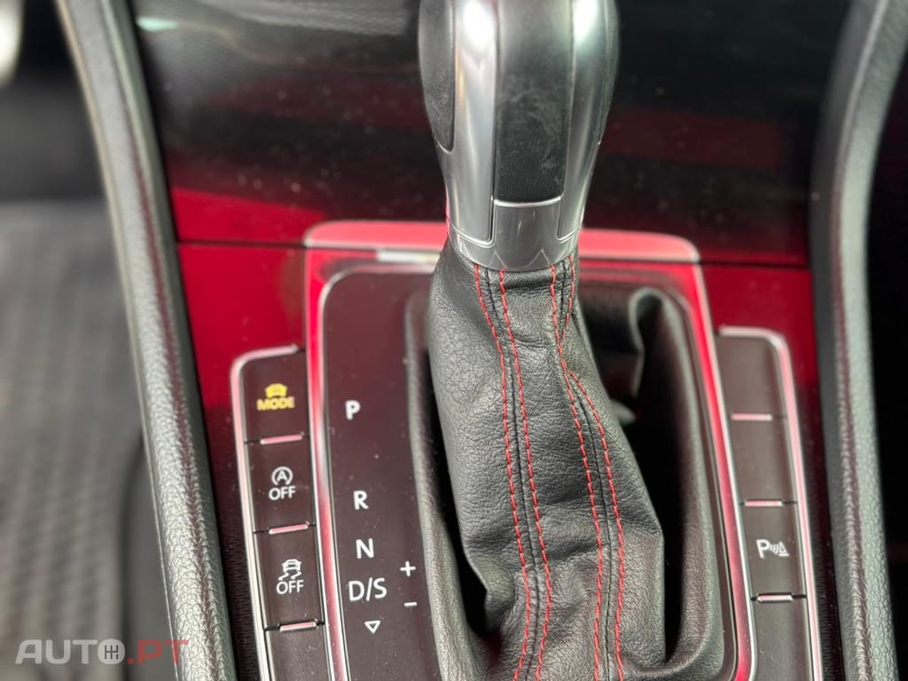 Volkswagen Golf 2.0 TSi GTi DSG Performance