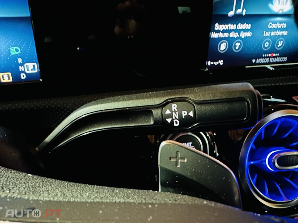 Mercedes-Benz CLA 180 Shooting Brake 7G-DCT AMG Line