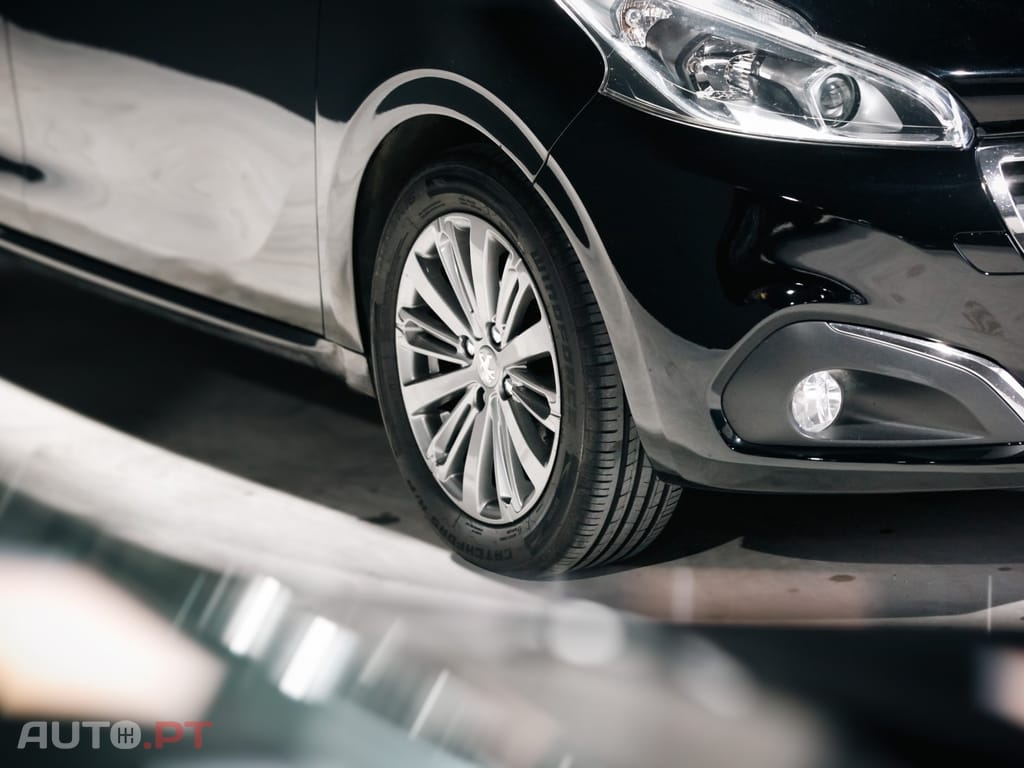 Peugeot 208 1.6 BlueHDi Style