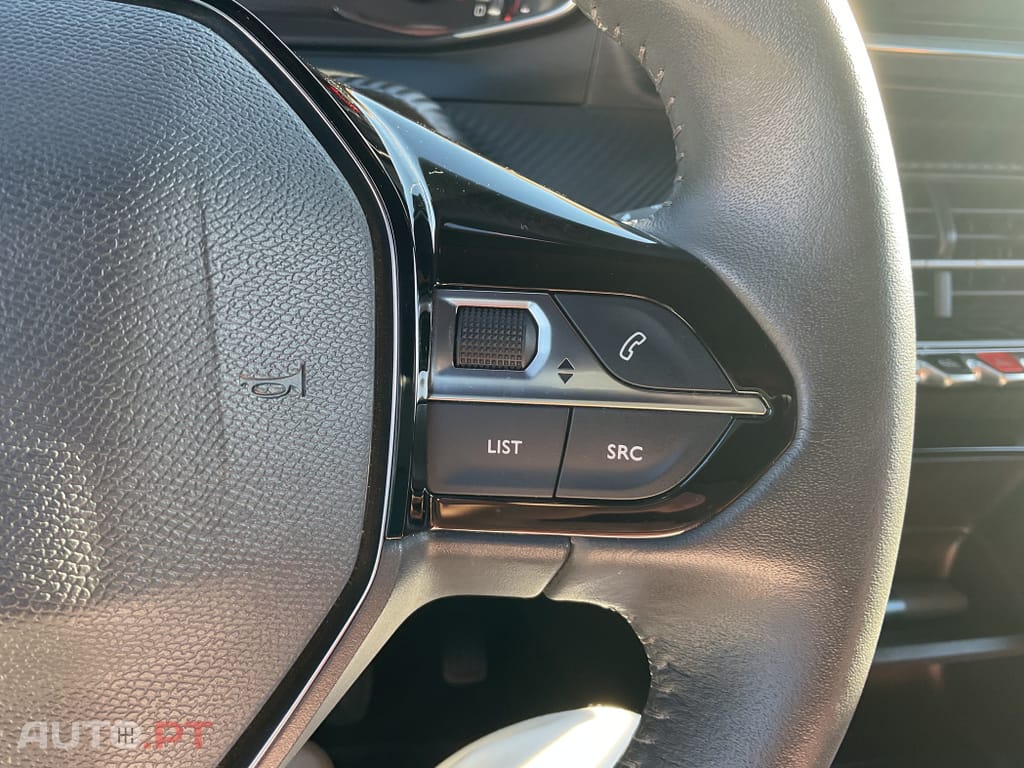 Peugeot 2008 1.2 PureTech Active Pack