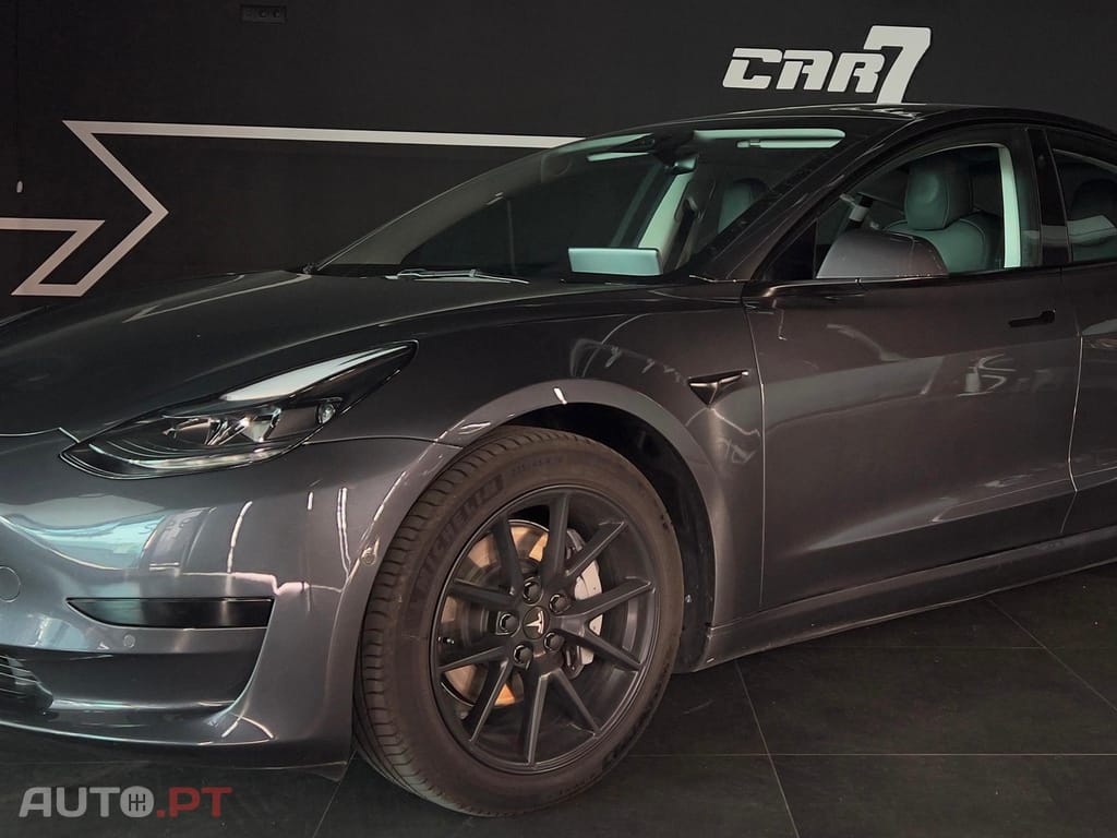 Tesla Model 3 Standard Range Plus RWD