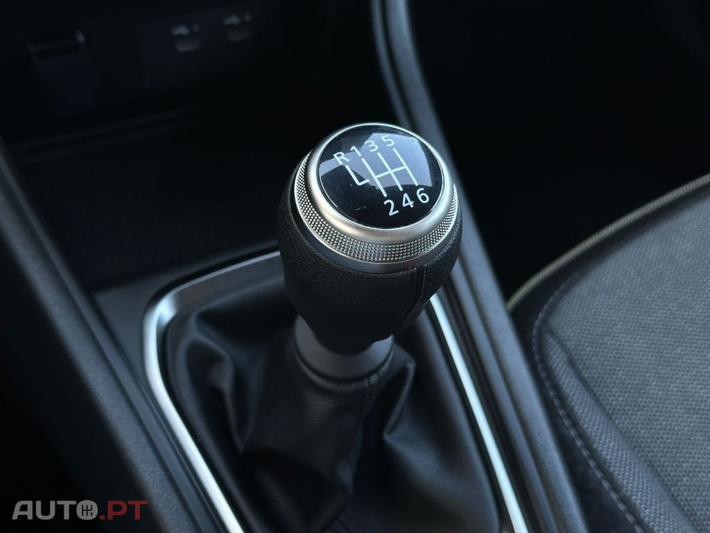 Renault Captur 1.0 TCe Techno Bi-Fuel