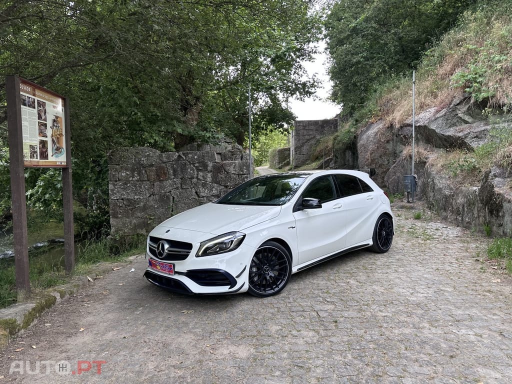 Mercedes-Benz A 45 AMG 4Matic Speedshift 7G-DCT