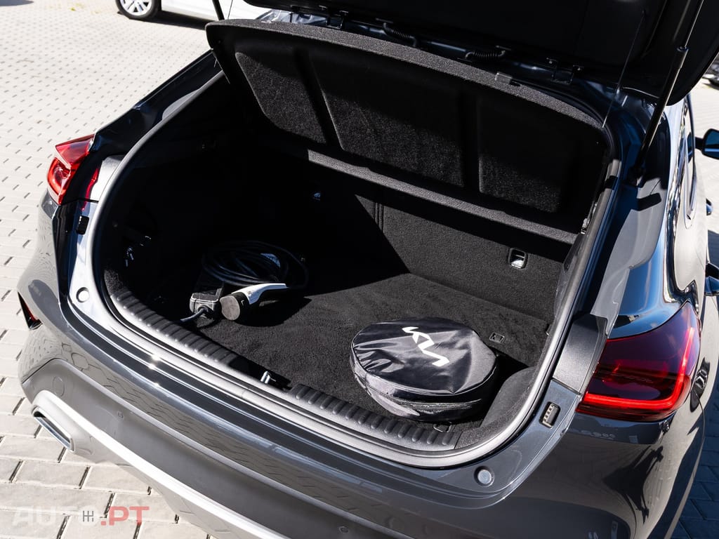 Kia XCeed 1.6 GDi PHEV Drive — fotografia 10