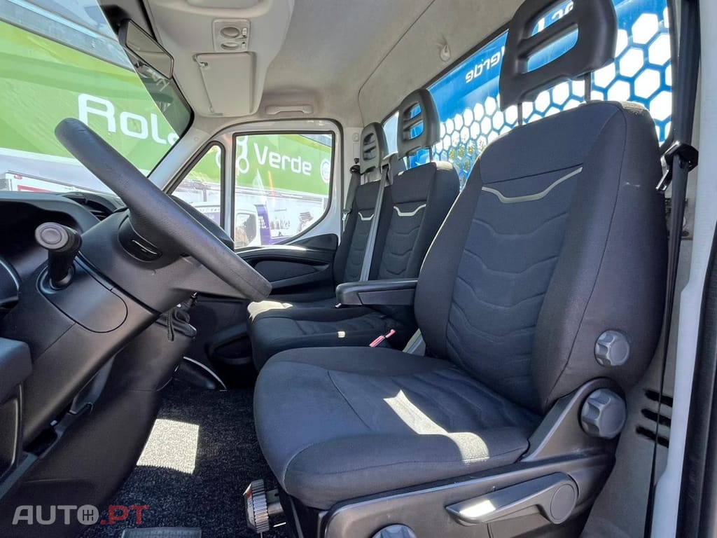 Iveco Daily BASCULA TRILATERAL