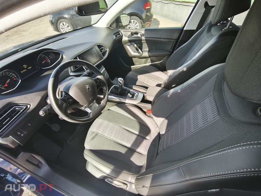 Peugeot 308 1.5 BlueHDi Allure