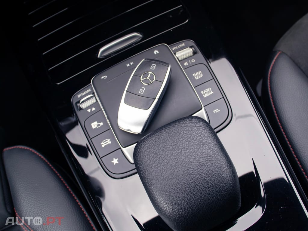 Mercedes-Benz A 250 e 8G-DCT AMG Line