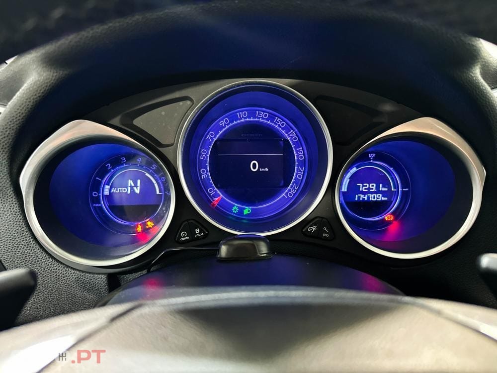 Citroen DS4 1.6 BlueHDi So Chic EAT6 J18