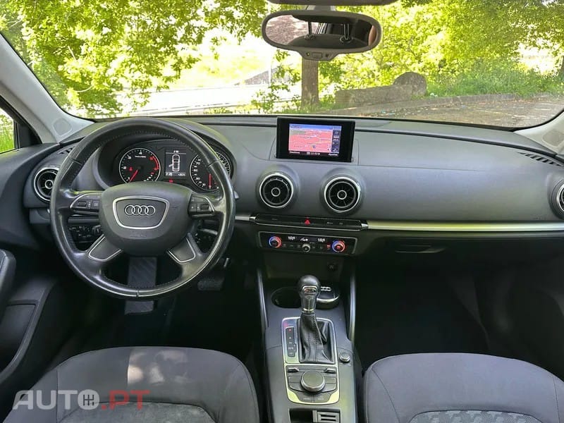 Audi A3 Sportback 1.6 TDi Business Line Attraction S tronic