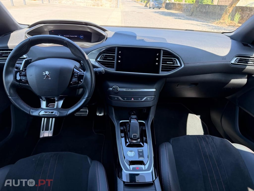 Peugeot 308 1.2 PureTech Allure Full LED EAT8