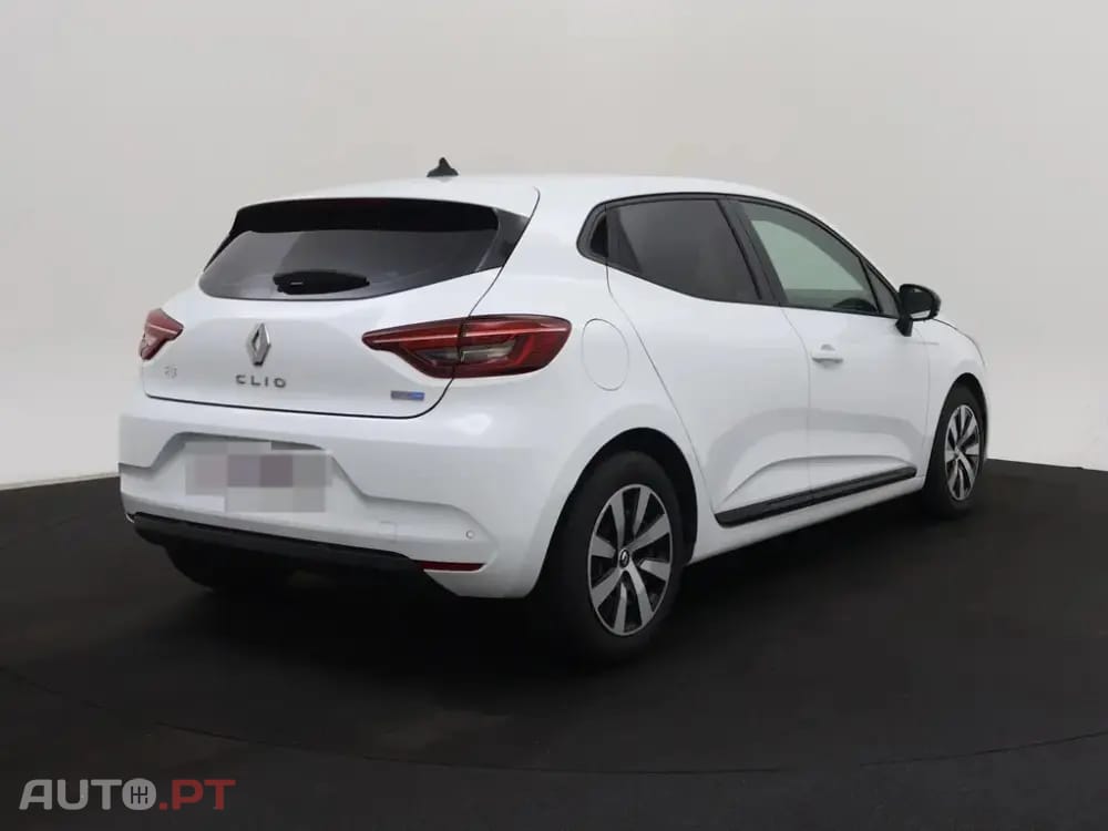 Renault Clio 1.6 E-Tech Intens