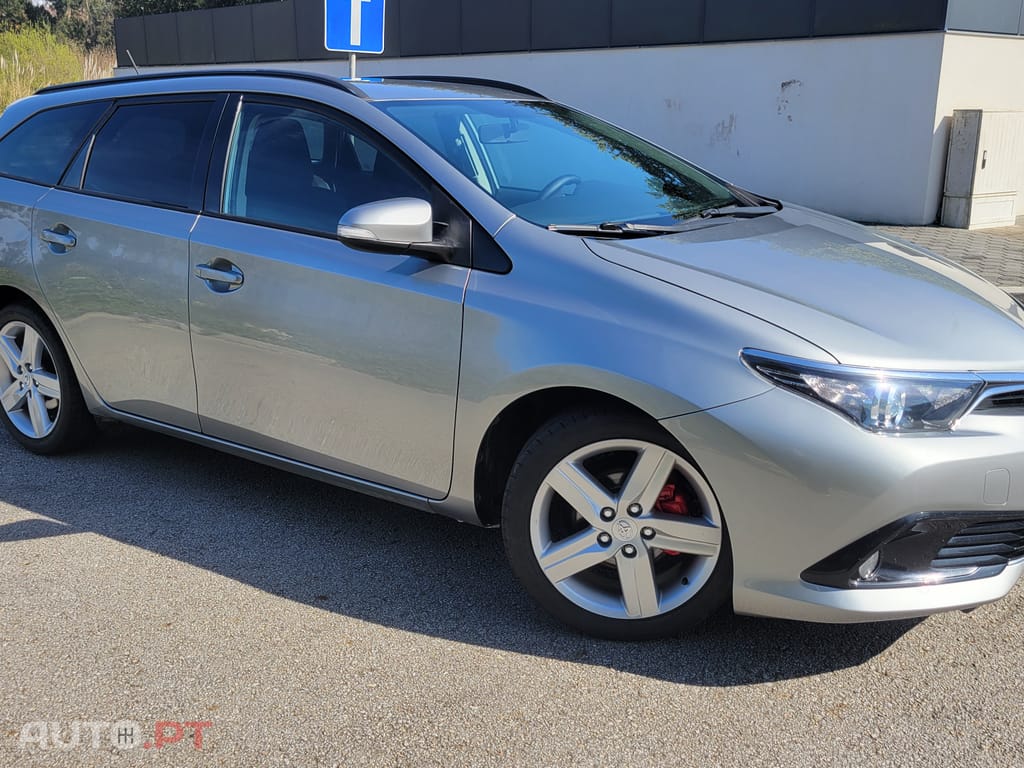 Toyota Auris Touring Sports 1.4 D-4D
