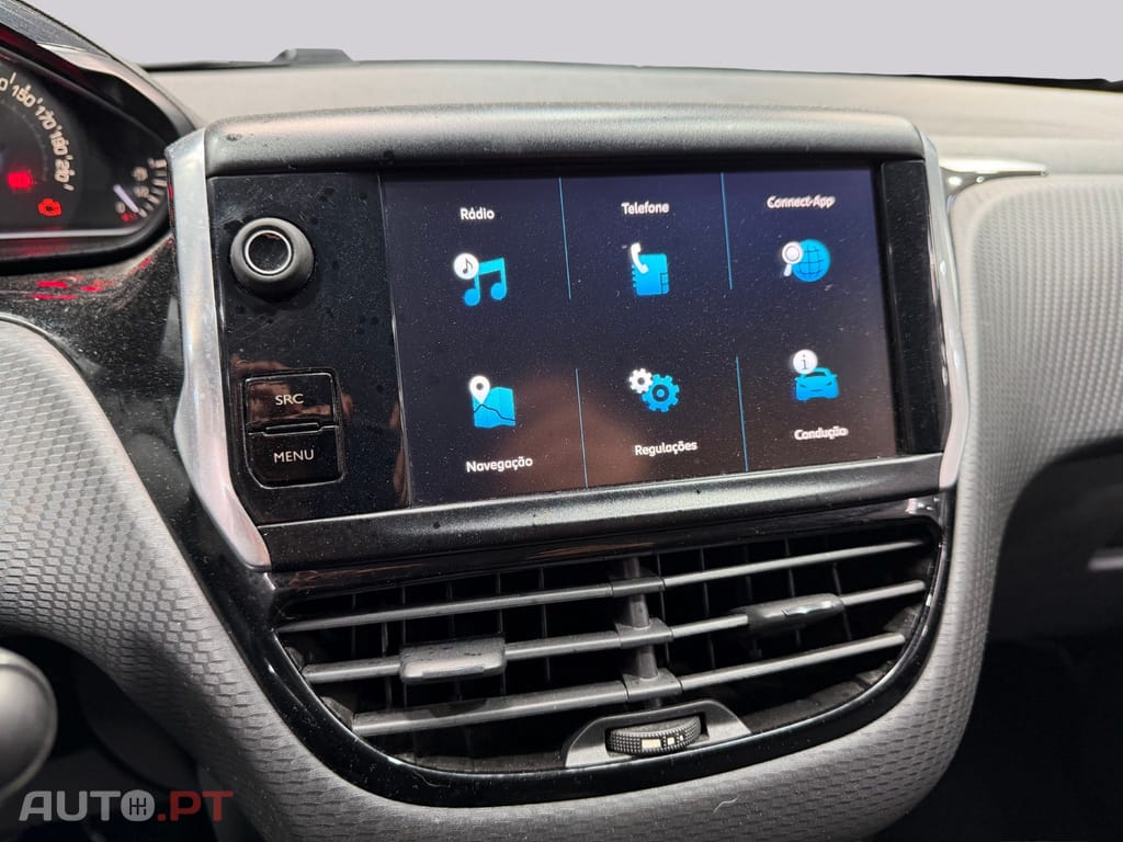 Peugeot 2008 1.2 e-VTi Style