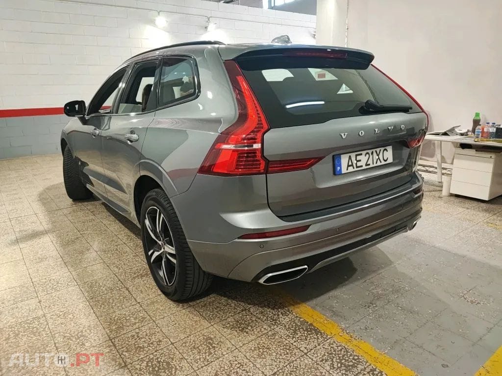 Volvo XC60 2.0 B4 R-Design Geartronic