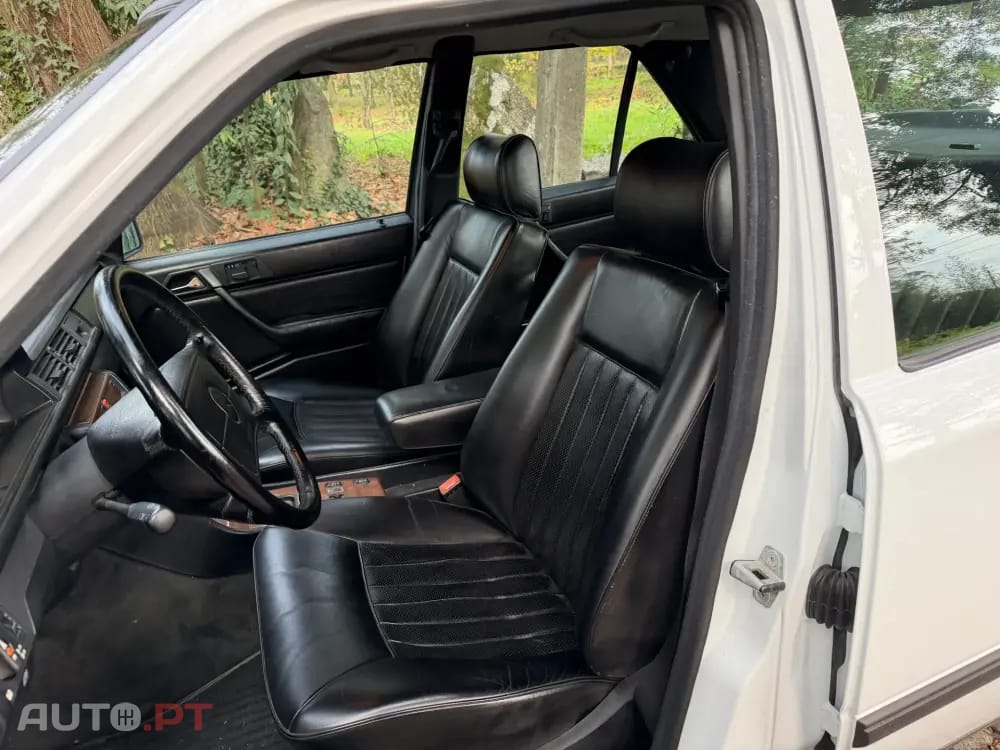 Mercedes-Benz 260 260 E