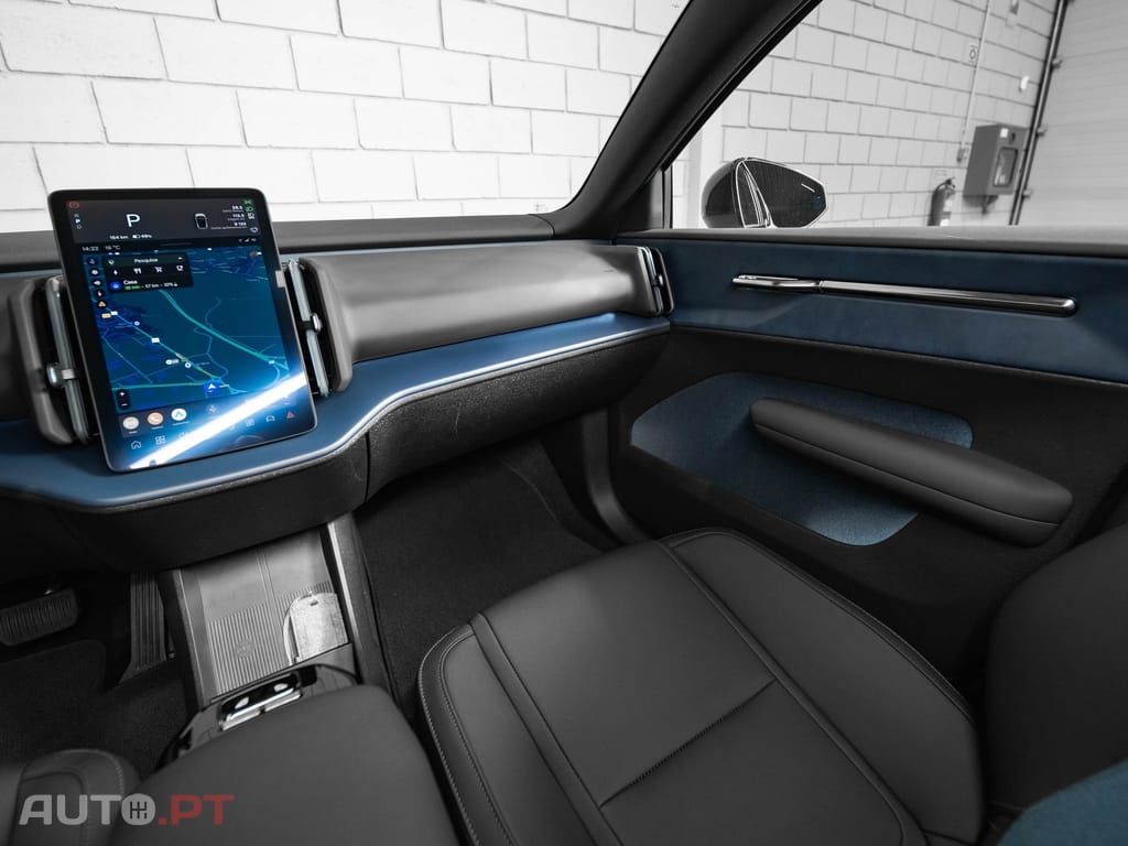 Volvo EX30 69 kWh Twin Motor Ultra