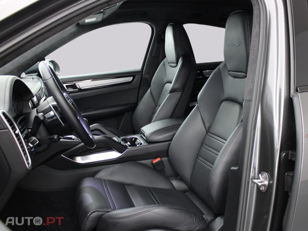 Porsche Cayenne COUPE TURBO S I.V.A DEDUTÍVEL