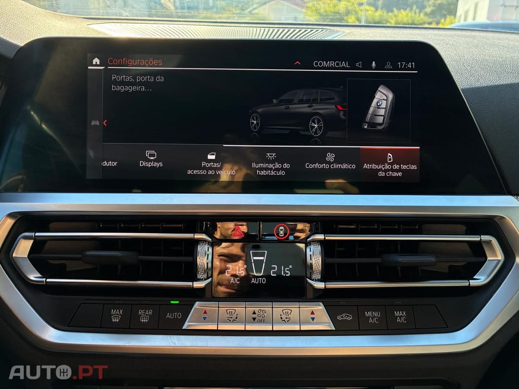 BMW 330 e Touring Pack M Auto — fotografia 30