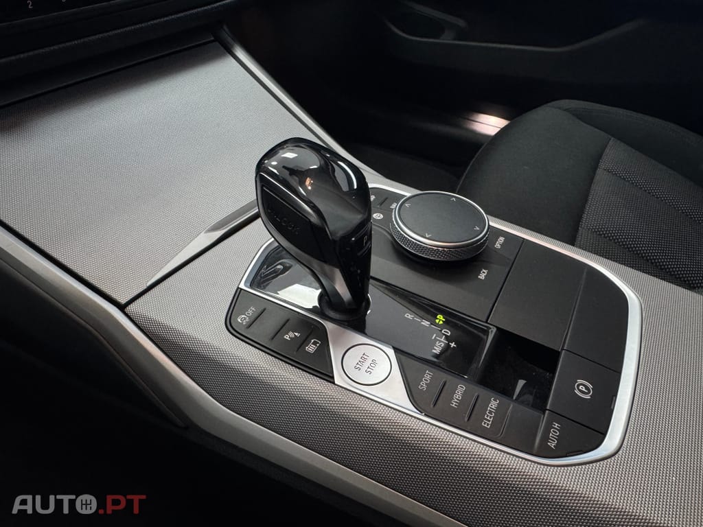 BMW 330 e Touring Corporate Edition Auto