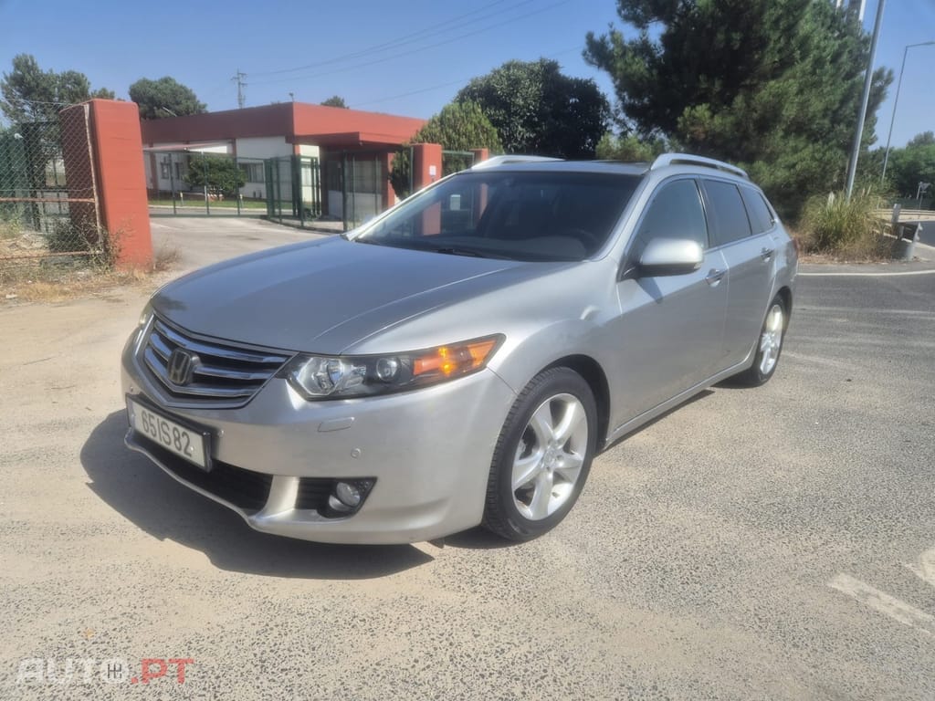 Honda Accord Tourer 2.2 i-DTEC Elegance