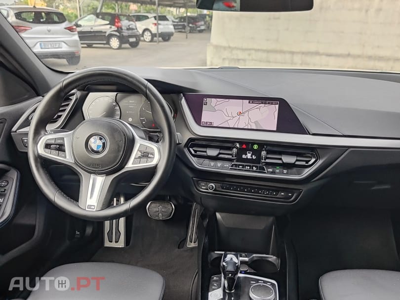 BMW 116 d Pack Desportivo M Auto