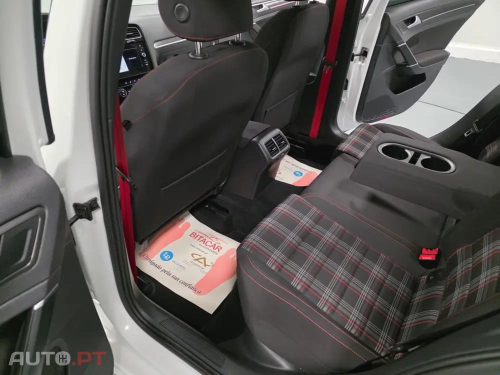 Volkswagen Golf 2.0 TSI GTI DSG Performance