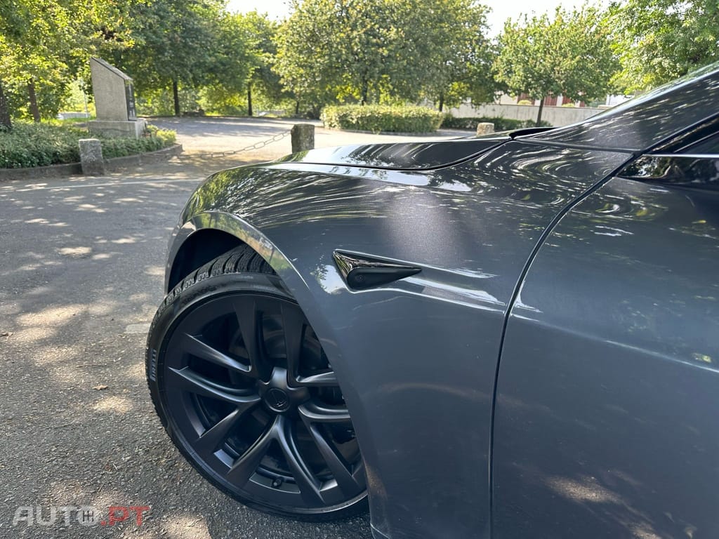 Tesla Model S Plaid AWD