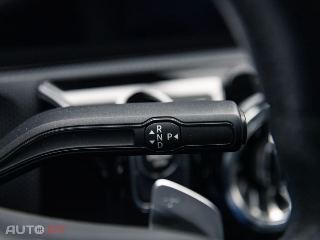 Mercedes-Benz A 250 e AMG Line