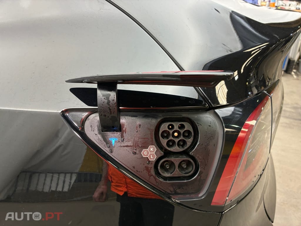 Tesla Model Y Standard RWD