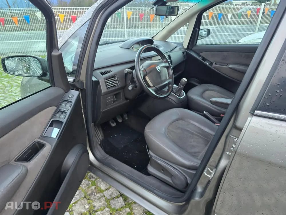 Lancia Musa 1.3 16V M-jet Platino