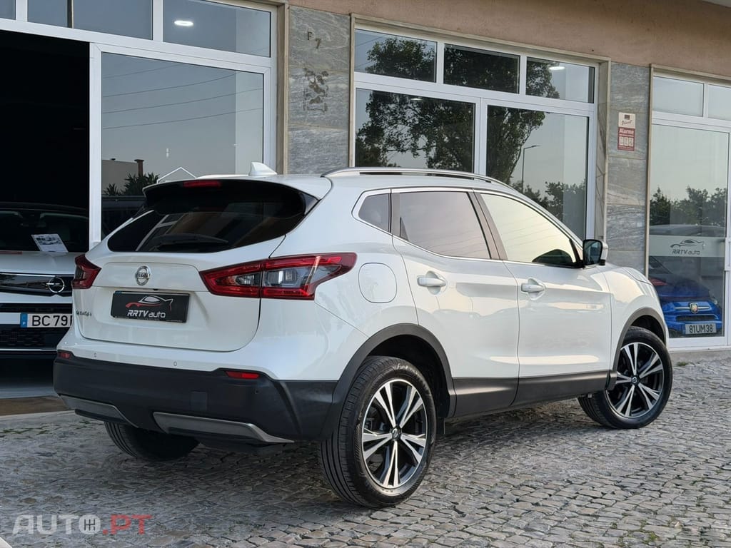 Nissan Qashqai 1.5 dCi N-Connecta J18