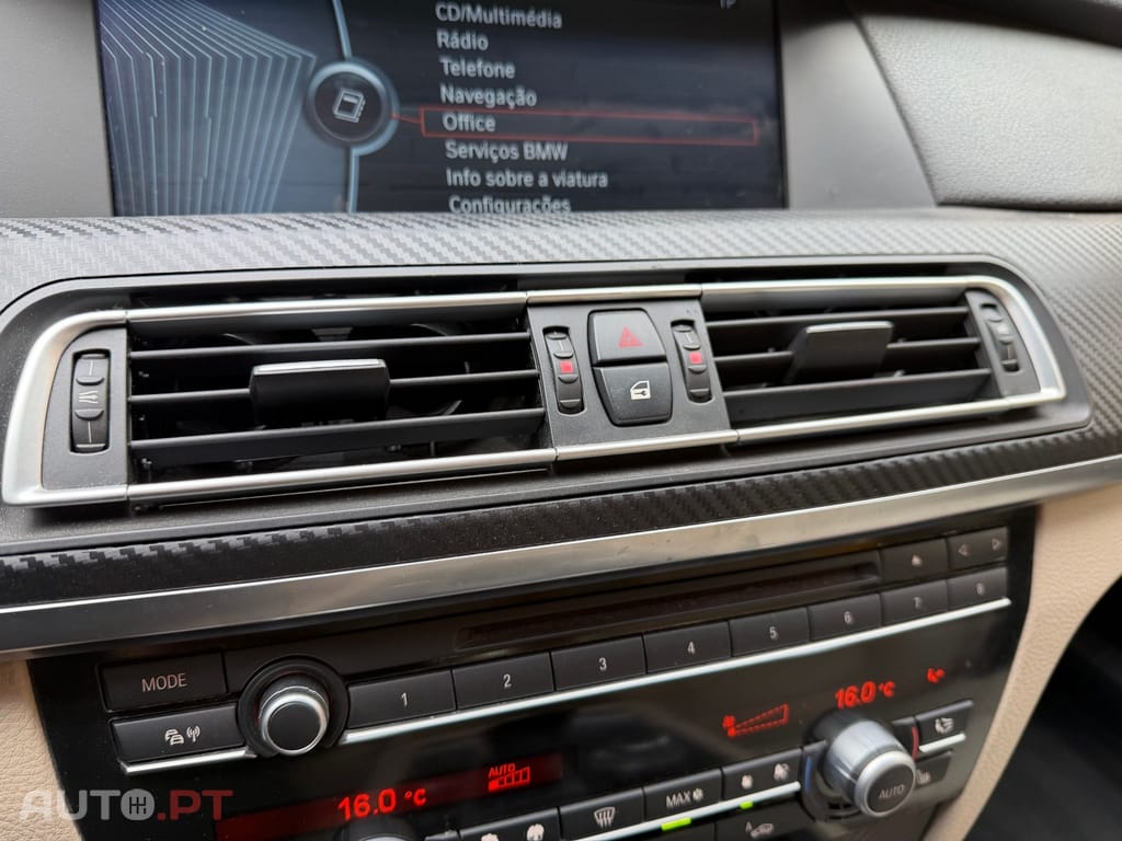 BMW 740 D — fotografia 37
