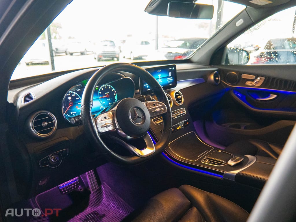 Mercedes-Benz GLC 300 4MATIC AMG LINE