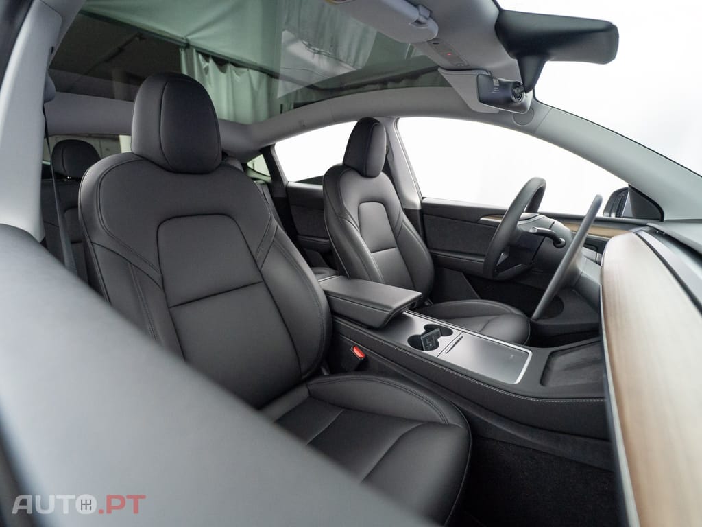 Tesla Model Y Long Range Tração Integral