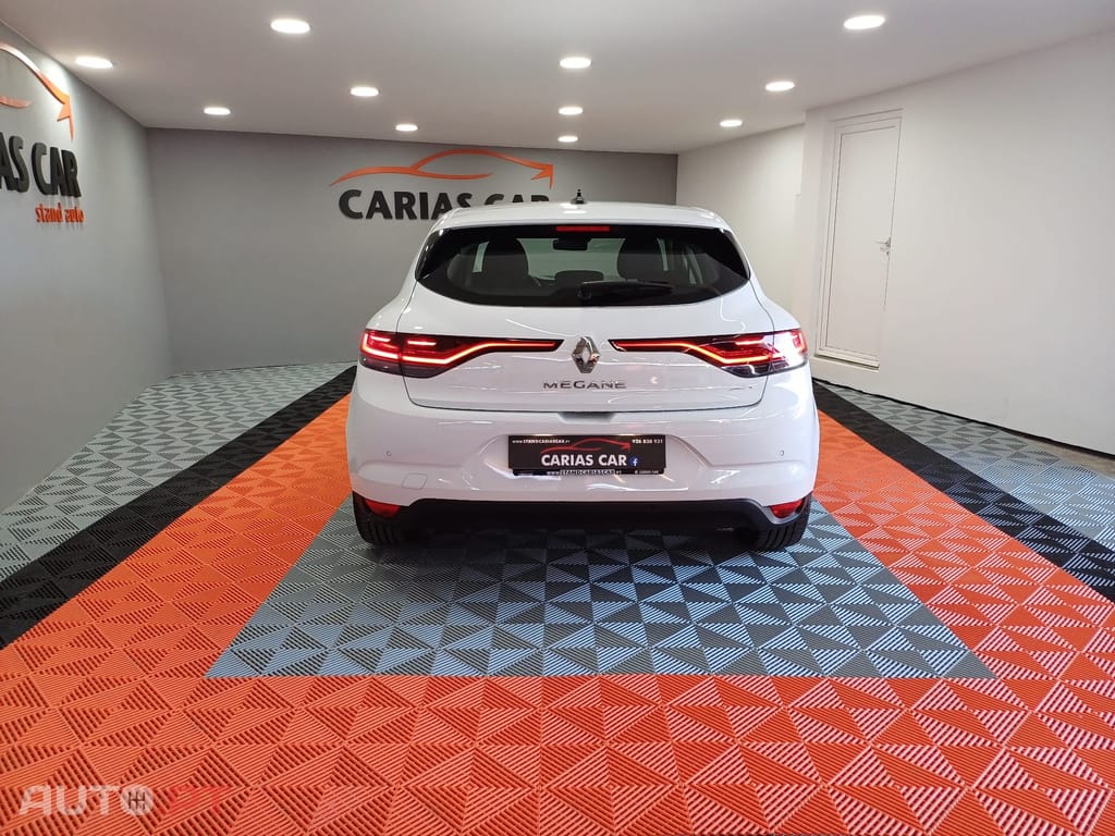 Renault Mégane 1.5 Blue dCi Intens EDC
