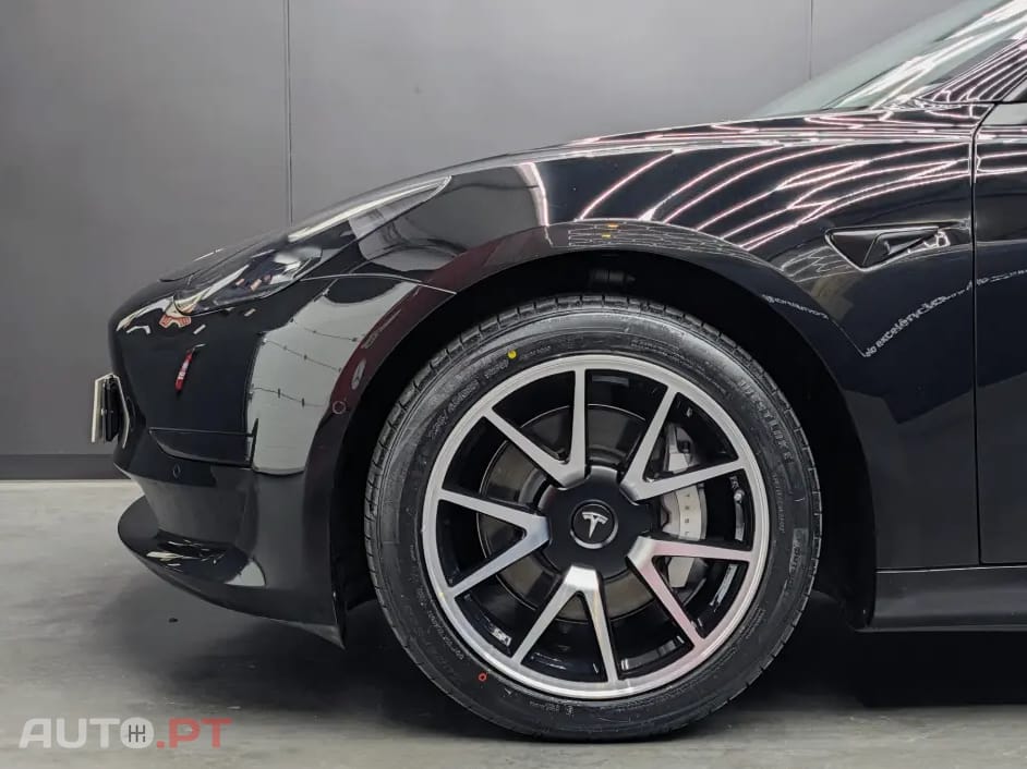 Tesla Model 3 Tração Traseira