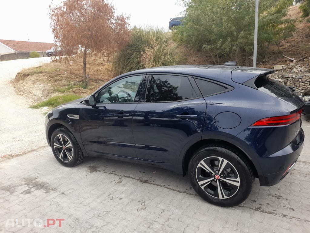 Jaguar E-Pace P300