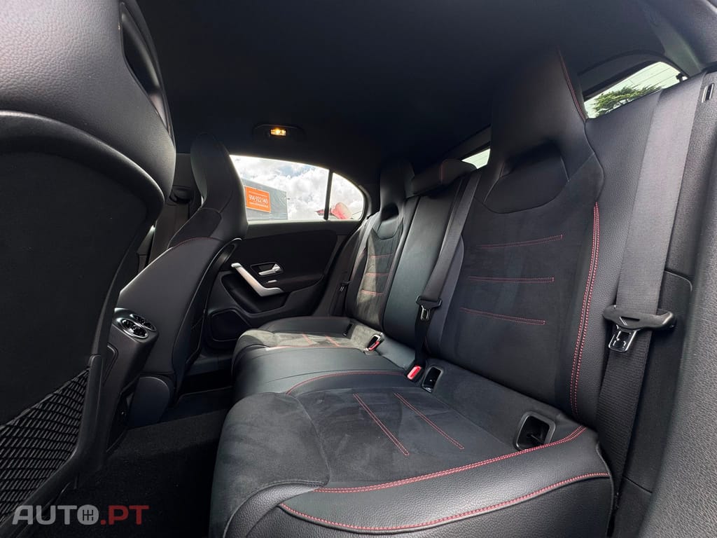 Mercedes-Benz A 180 AMG LINE ECRA FULL LED